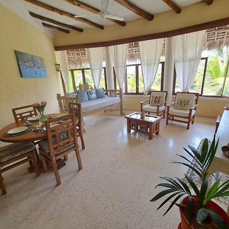 Tembo Beach Cottage Malindi Exterior photo